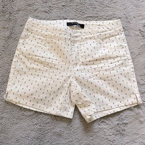 White shorts with navy anchors size 4